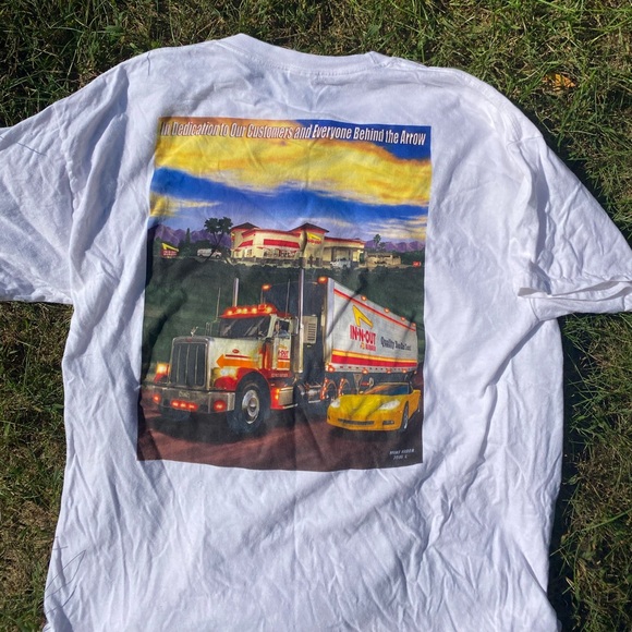 In-N-Out California T-shirt - Picture 3 of 4